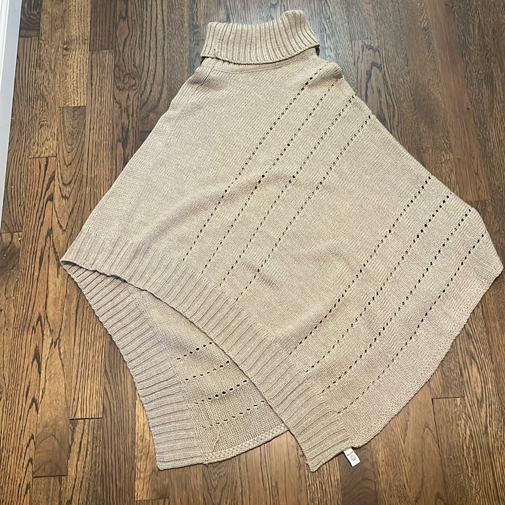 Women’s shawl